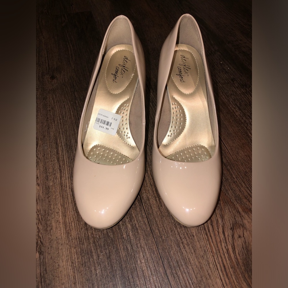 Dex Flex Comfort | Nude Round Toe Pumps; Size 7.5 US